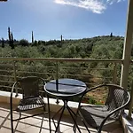 Peroulia Bay View Maisonette * Koroni (Messinia)