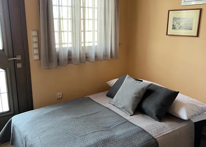 شقة Peroulia Bay View Maisonette